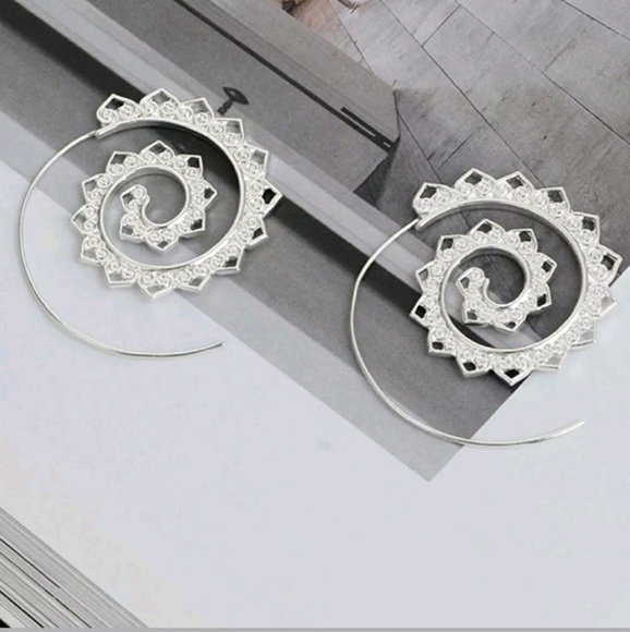 Silver or Gold Ear Spiral Boho Earrings - Picture 3 of 4